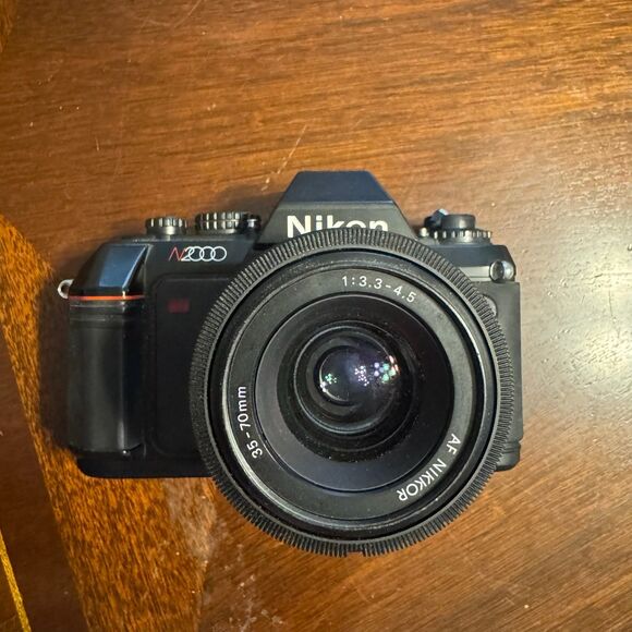 Nikon N2000 35mm SLR Film Camera with Nikkor AF 35-70mm Lens 1985 - Picture 2 of 4